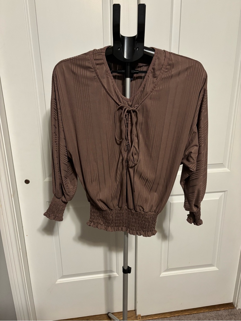 Daytrip Brown Ribbed Tie-Neck Peasant Blouse